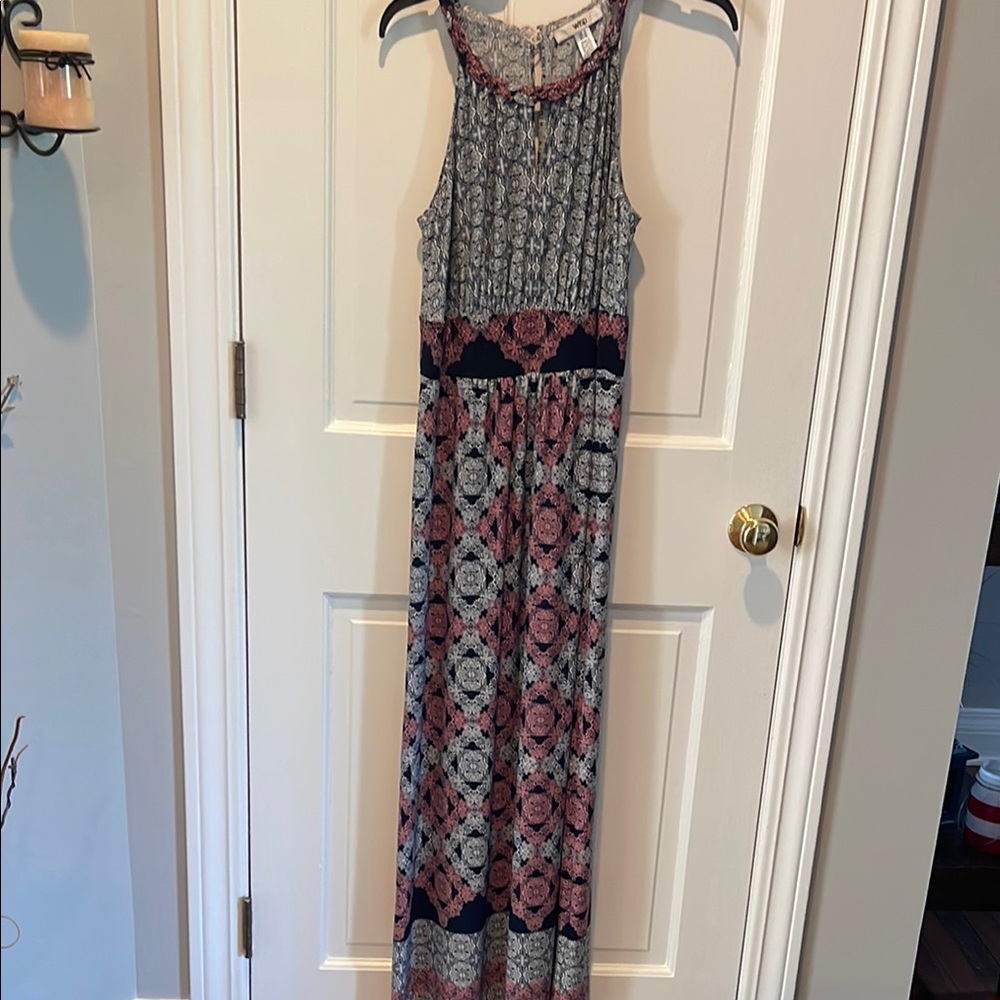 Elegant Sleeveless Maxi Dress - Blue and Pink